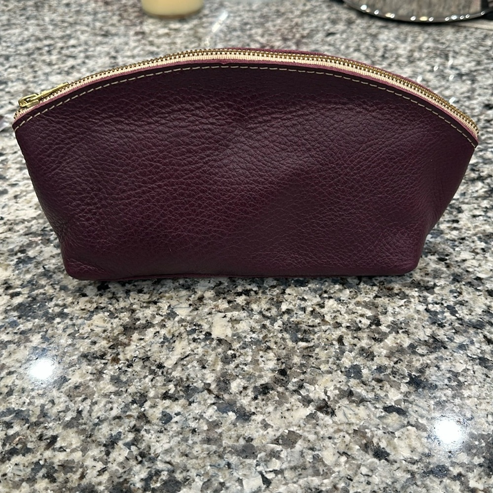 Brand new Portland Leather Total Eclipse Bag.